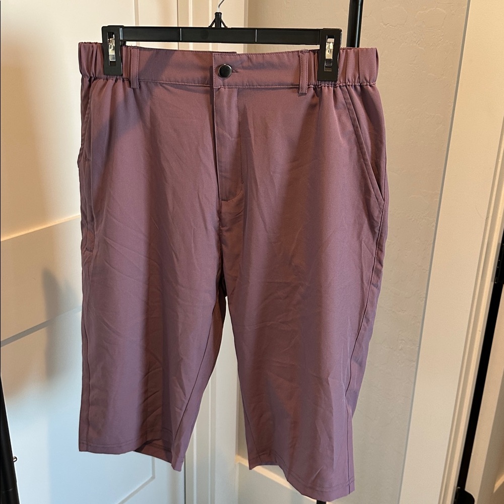 G Gradual Hiking cargo shorts. 13” knee length Bermuda shorts Mauve